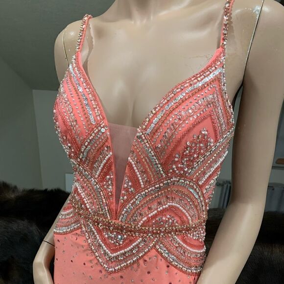 New Stunning Sequins & beads Fishtail Evening Dress - Picture 6 of 16
